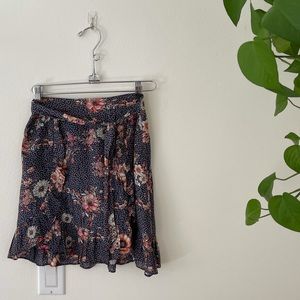 Cute boutique skirt patterned tie front waist